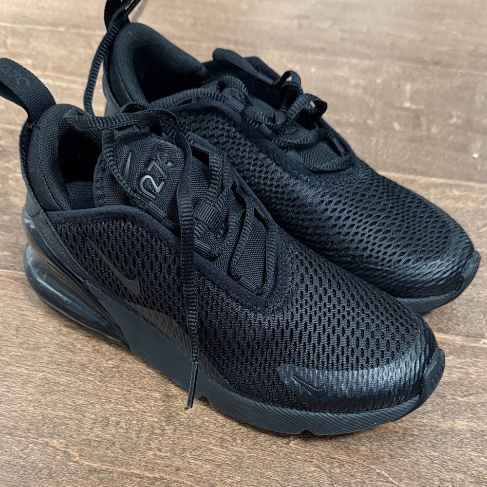 Nike  youth  Black Athletic Shoes